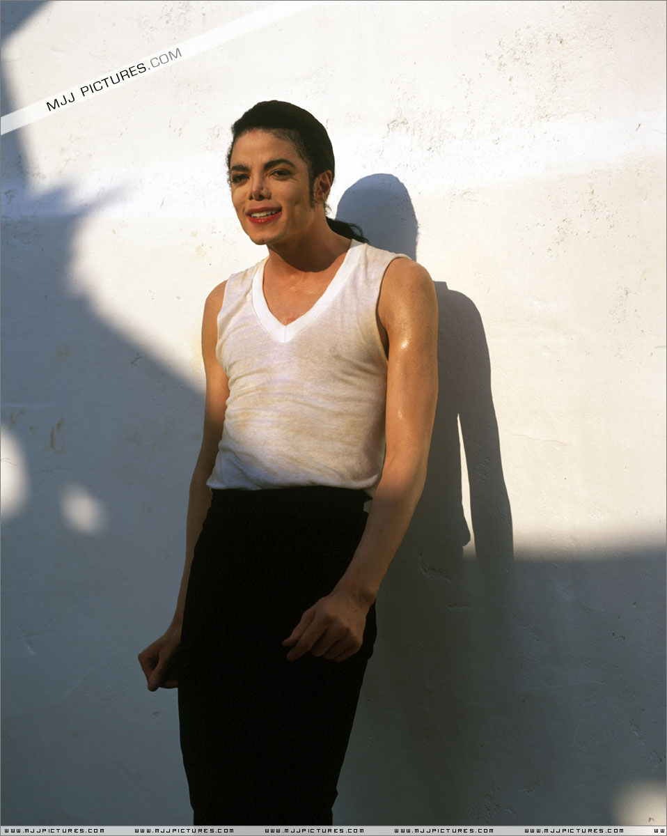 Mj-In the closet